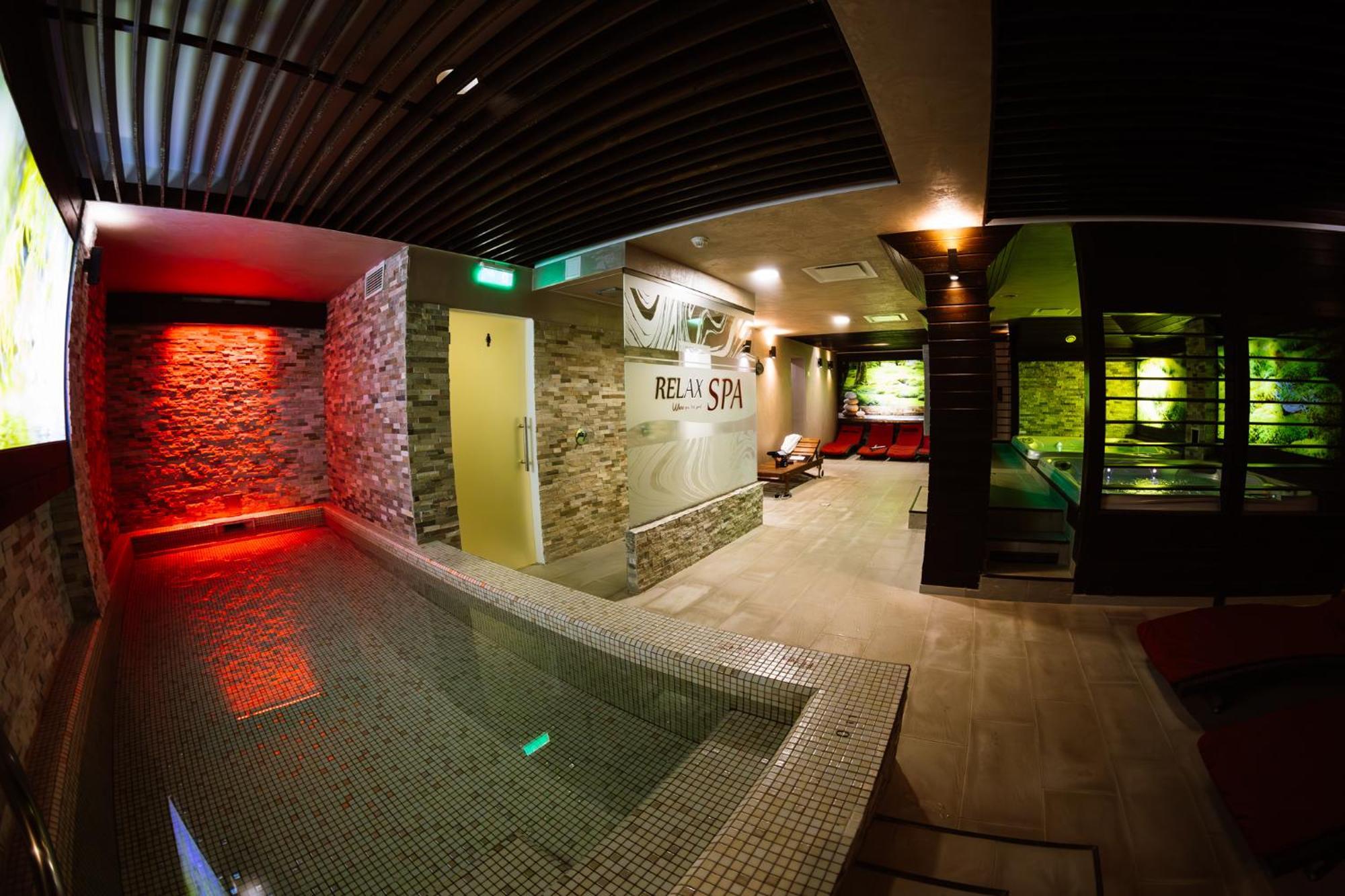 Hotel Relax Sovata Ngoại thất bức ảnh