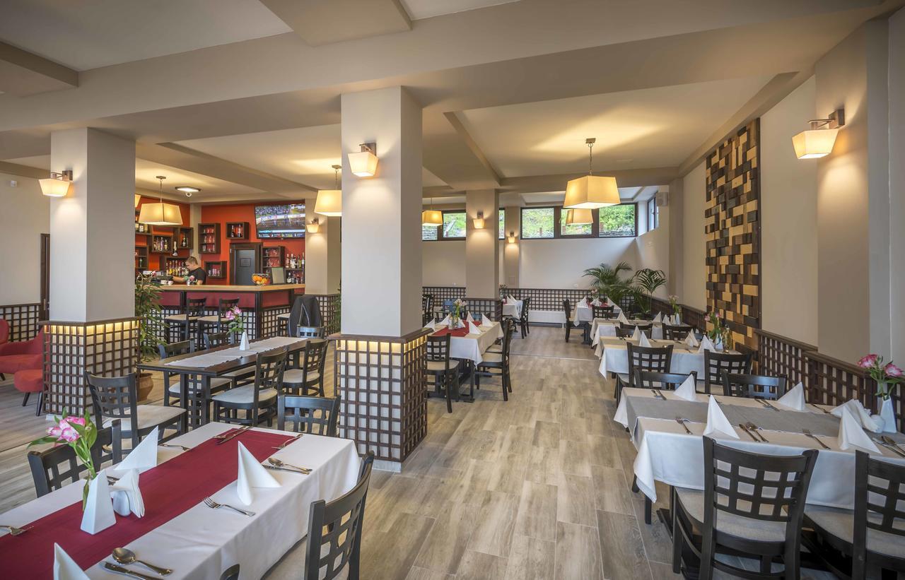 Hotel Relax Sovata Ngoại thất bức ảnh